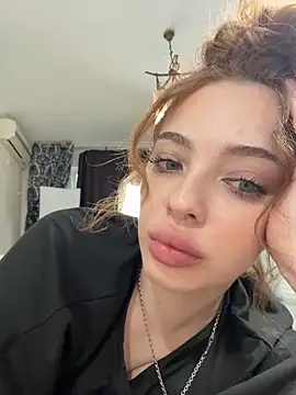 Snapshot of Hannah_xBaby chatting on March 24, 2026, 1:00 pm Hannah xBaby online show from March 24, 2026, 1:00 pm