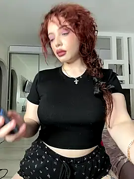 Hannah xBaby online show from October 16, 2025, 10:01 am