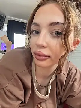 Snapshot of Hannah_xBaby chatting on March 31, 2026, 11:34 am Hannah xBaby online show from March 31, 2026, 11:34 am