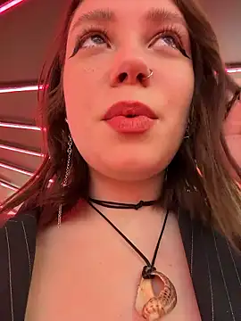 lucy-joy online show from January 17, 2026, 9:35 am