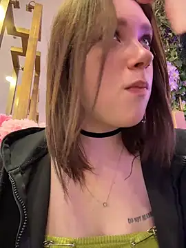 lucy-joy online show from March 5, 2026, 8:55 am