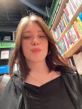 lucy-joy online show from March 3, 2026, 11:28 am