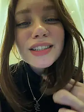 lucy-joy online show from May 11, 2026, 4:04 pm