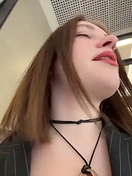 lucy-joy online show from January 11, 2026, 9:27 am