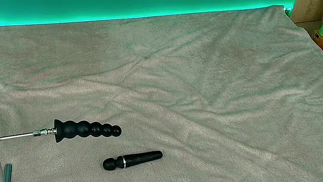 Snapshot of BlazzingASS chatting on January 12, 2026, 8:25 pm BlazzingASS online show from January 12, 2026, 8:25 pm