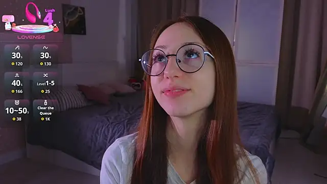 Snapshot of AvrilLeMell chatting on October 17, 2025, 10:11 pm AvrilLeMell online show from October 17, 2025, 10:11 pm