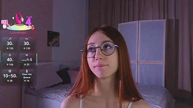 Snapshot of AvrilLeMell chatting on October 11, 2025, 9:05 pm AvrilLeMell online show from October 11, 2025, 9:05 pm