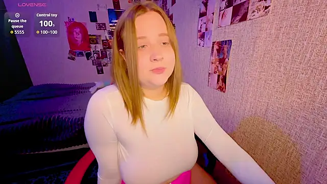 Snapshot of NaomiRey1 chatting on July 16, 2026, 9:23 pm NaomiRey1 online show from July 16, 2026, 9:23 pm