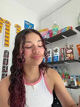 Camilla Miller01 online show from May 26, 2026, 7:23 pm