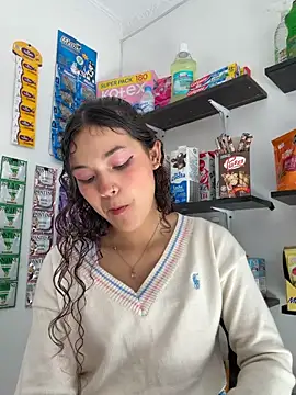 Camilla Miller01 online show from May 19, 2026, 7:43 pm