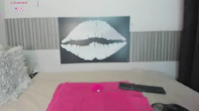 Snapshot of Anny-Cute chatting on March 6, 2026, 11:44 pm Anny-Cute online show from March 6, 2026, 11:44 pm