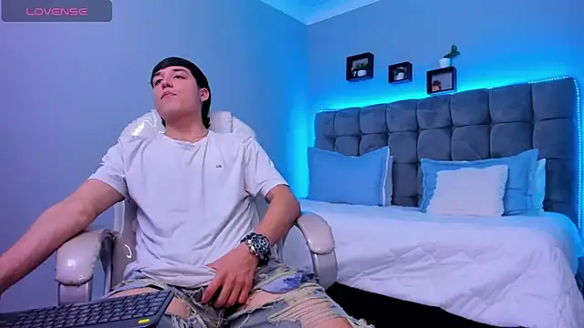 Ares di martin online show from November 28, 2025, 5:40 am