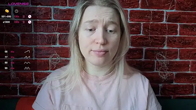 Snapshot of CitrusBlissss chatting on January 13, 2026, 4:05 am CitrusBlissss online show from January 13, 2026, 4:05 am