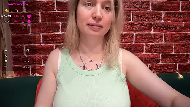 Snapshot of CitrusBlissss chatting on December 16, 2025, 3:05 pm CitrusBlissss online show from December 16, 2025, 3:05 pm