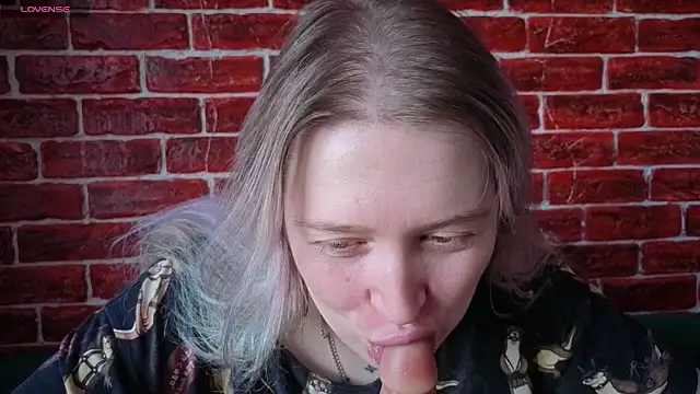 Snapshot of CitrusBlissss chatting on April 6, 2026, 2:51 am CitrusBlissss online show from April 6, 2026, 2:51 am