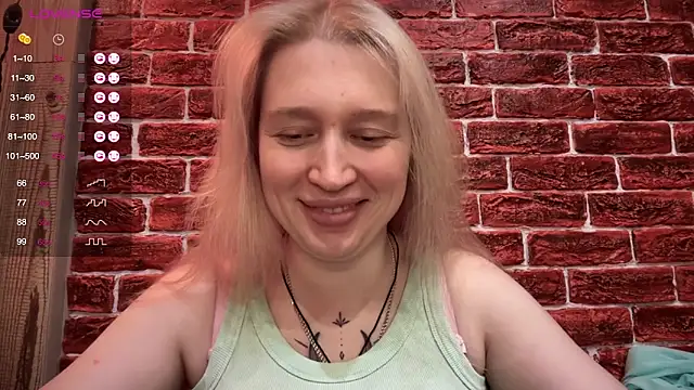 Snapshot of CitrusBlissss chatting on November 10, 2025, 12:21 pm CitrusBlissss online show from November 10, 2025, 12:21 pm