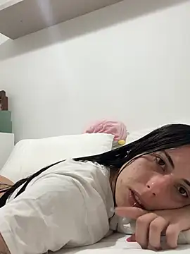 Snapshot of very_licious chatting on February 14, 2026, 9:15 pm very licious online show from February 14, 2026, 9:15 pm