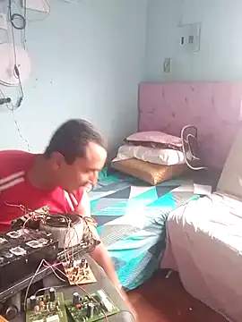 miroqui143 online show from March 23, 2026, 9:47 pm