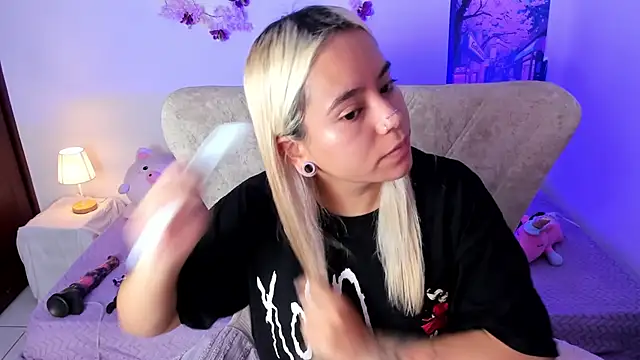 Nataliahenao69 online show from July 21, 2026, 5:14 pm