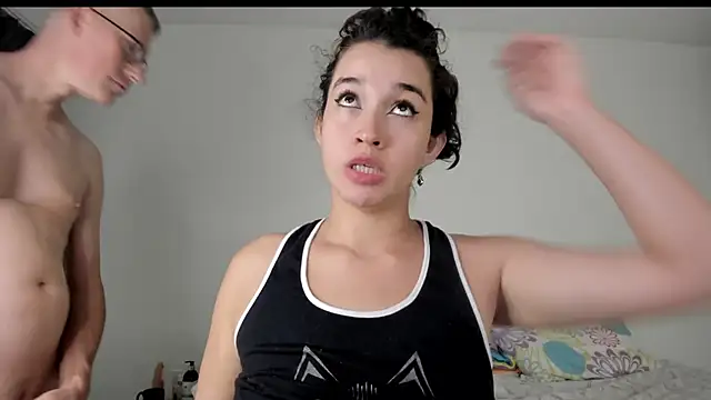 Snapshot of Vivi_Jacko chatting on February 13, 2026, 12:32 am Vivi Jacko online show from February 13, 2026, 12:32 am