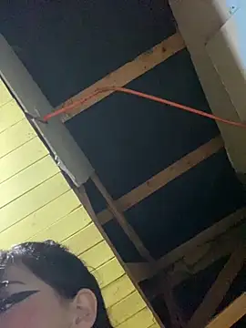 kiittyselenita online show from April 11, 2026, 5:37 am