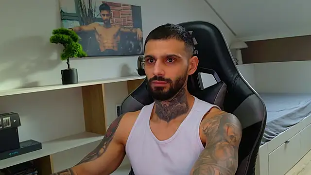 Snapshot of AresSteelX chatting on November 25, 2025, 12:38 pm AresSteelX online show from November 25, 2025, 12:38 pm