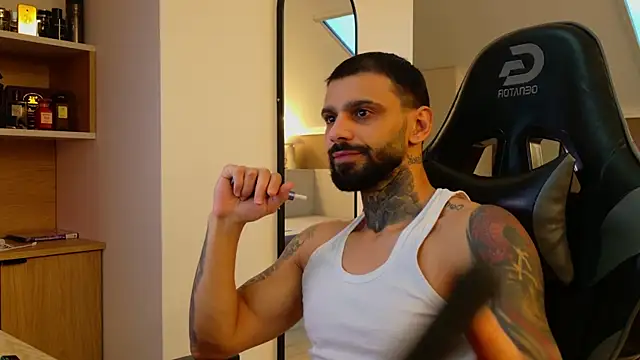 Snapshot of AresSteelX chatting on November 15, 2025, 2:21 pm AresSteelX online show from November 15, 2025, 2:21 pm