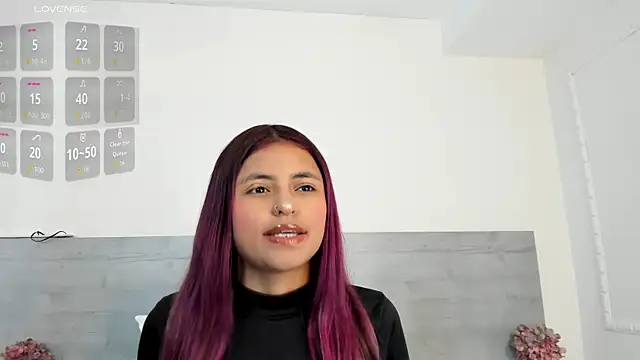 sunnyWhitee online show from May 21, 2026, 7:11 pm