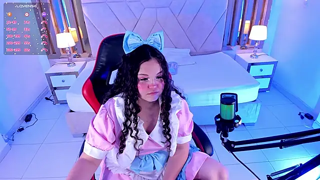 ShylySweet online show from December 5, 2025, 5:17 am