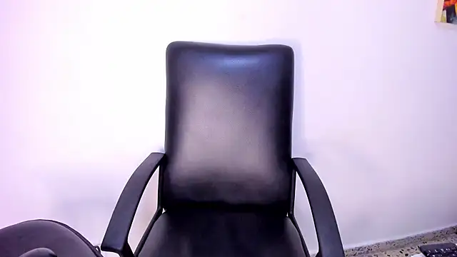 Snapshot of summer_williams18 chatting on April 15, 2026, 12:38 am summer williams18 online show from April 15, 2026, 12:38 am