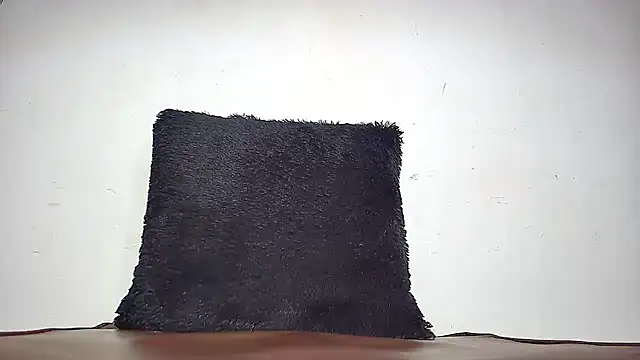 Snapshot of IsaXander743 chatting on November 18, 2025, 12:59 am IsaXander743 online show from November 18, 2025, 12:59 am