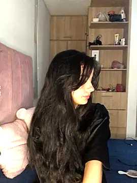 Snapshot of SelinaCatt_ chatting on November 13, 2025, 10:57 pm SelinaCatt online show from November 13, 2025, 10:57 pm