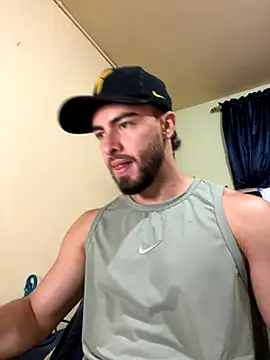 Snapshot of MaxDell chatting on September 20, 2025, 10:37 pm MaxDell online show from September 20, 2025, 10:37 pm