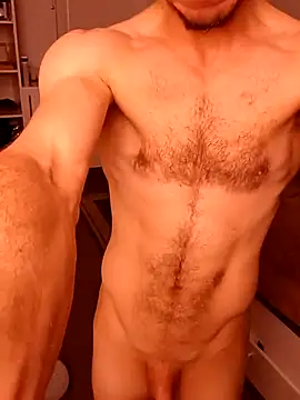 Snapshot of Wilsonn86 chatting on October 20, 2025, 7:09 am Wilsonn86 online show from October 20, 2025, 7:09 am