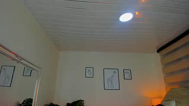 LusyKitty online show from September 10, 2025, 2:38 pm