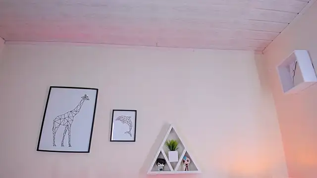 LusyKitty online show from November 10, 2025, 4:56 pm