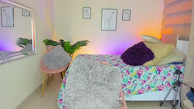 LusyKitty online show from September 19, 2025, 3:05 pm