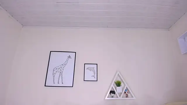 LusyKitty online show from November 5, 2025, 4:10 pm