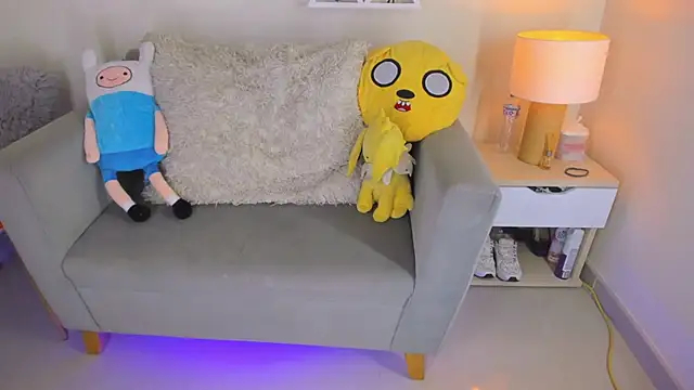 LusyKitty online show from November 14, 2025, 3:05 pm