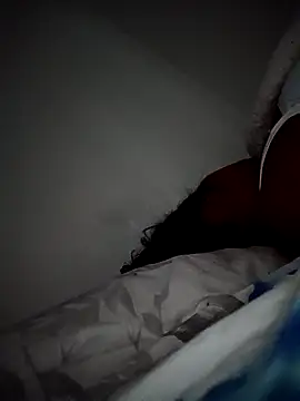 bruna6937 online show from April 13, 2026, 9:35 am