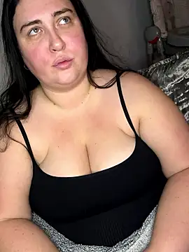 roxey-1997 online show from October 21, 2025, 9:36 pm