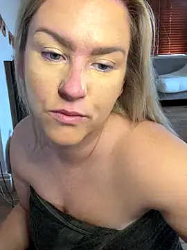 Charleigh xx online show from October 16, 2025, 9:50 am