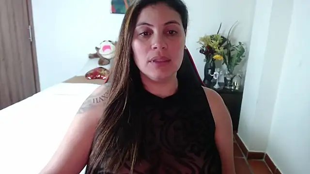 Snapshot of Secret_Bella chatting on September 25, 2025, 12:11 pm Secret Bella online show from September 25, 2025, 12:11 pm