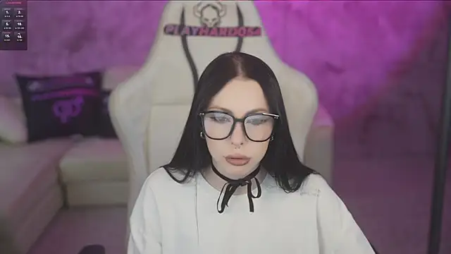 Snapshot of VivianSweet_ chatting on February 28, 2026, 11:32 am VivianSweet online show from February 28, 2026, 11:32 am