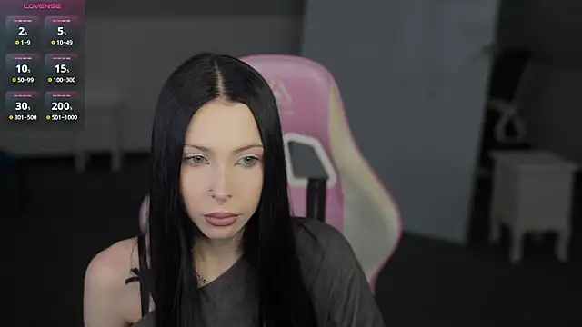 Snapshot of VivianSweet_ chatting on February 5, 2026, 11:28 am VivianSweet online show from February 5, 2026, 11:28 am