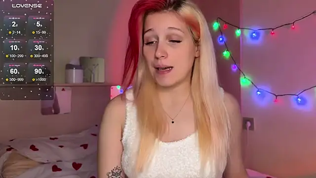  Annabel Myr  online show from December 21, 2025, 11:12 am