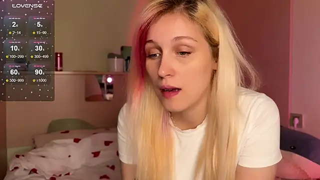  Annabel Myr  online show from October 15, 2025, 11:40 am