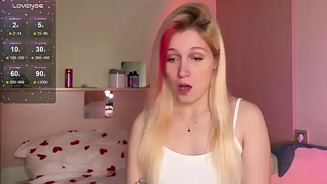  Annabel Myr  online show from October 13, 2025, 11:12 am