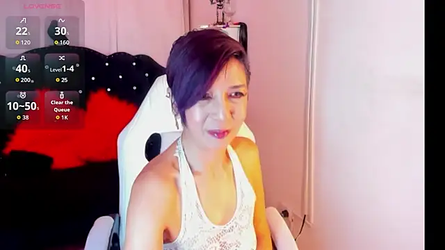 Snapshot of Trinityy__ chatting on February 12, 2026, 7:24 pm Trinityy online show from February 12, 2026, 7:24 pm