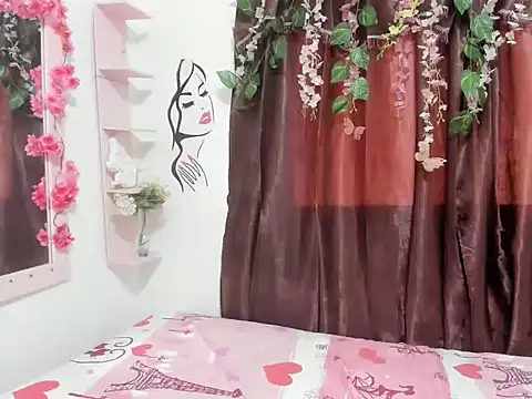 Snapshot of Liana_hot12 chatting on January 17, 2026, 1:58 pm Liana hot12 online show from January 17, 2026, 1:58 pm